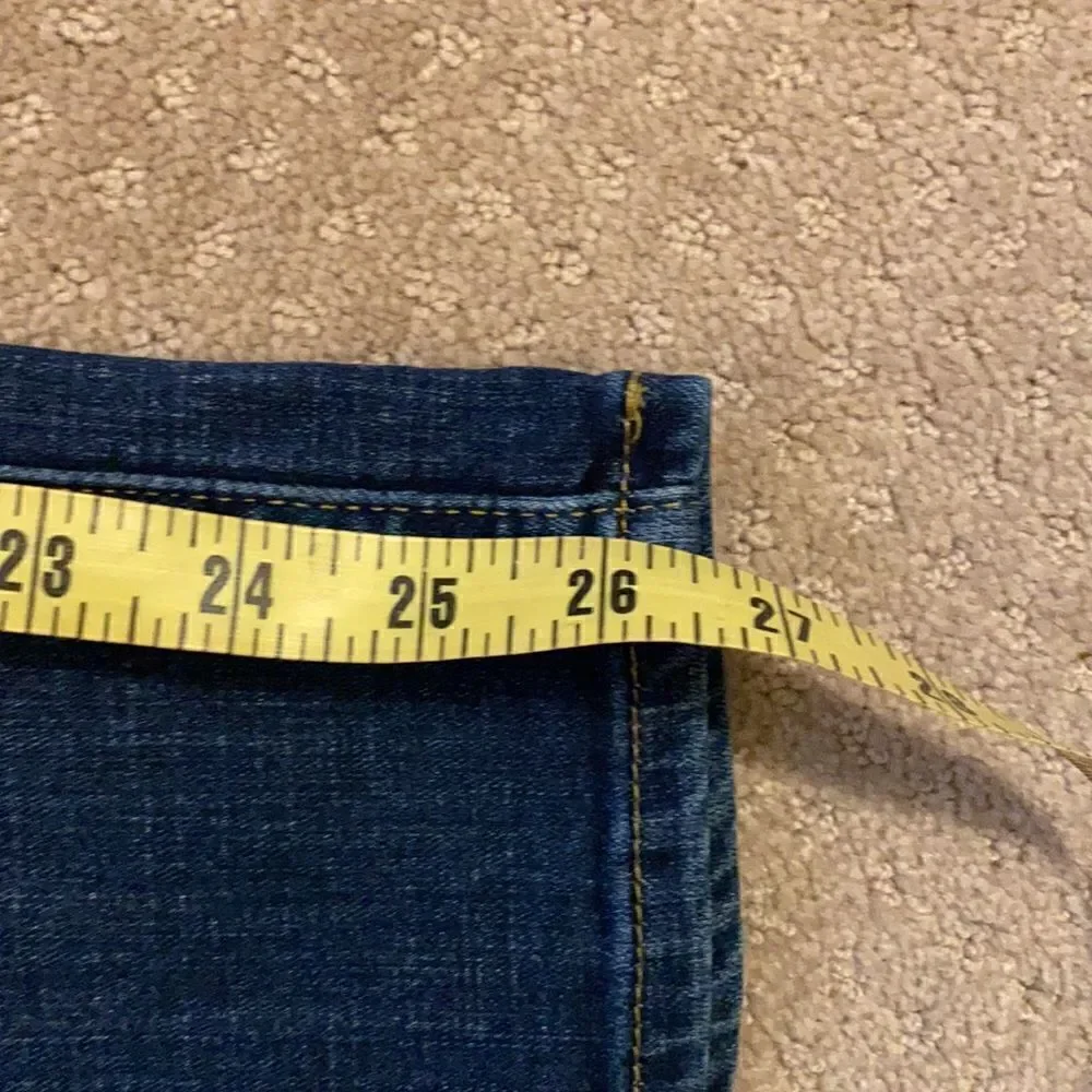 Levi’s Classic Straight Jeans Women’s 12S (W31 L28) Dark Wash